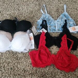 Pack of 6 bras. All size small.